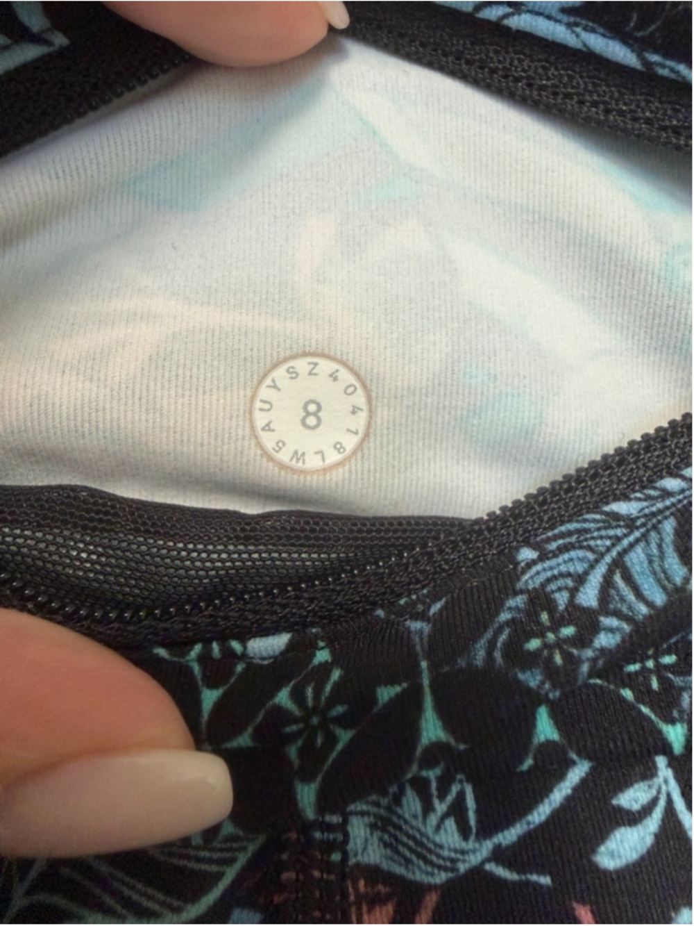Lululemon Speed Up Leggings - Picture 8 of 8